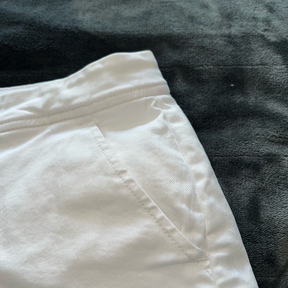 Lilly Pulitzer Women's Colette Skort Resort White Sz 12 - Picture 2 of 7